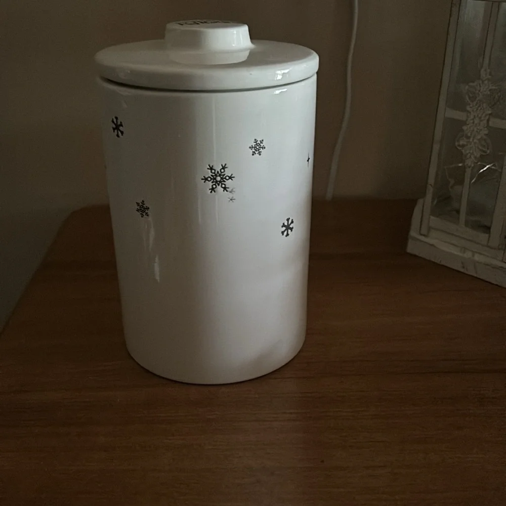 Rudolph the red nosed reindeer canister